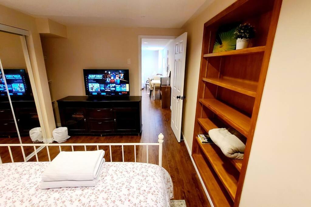Spacious And Bright Unit With Natural Light. Pickering Exterior foto